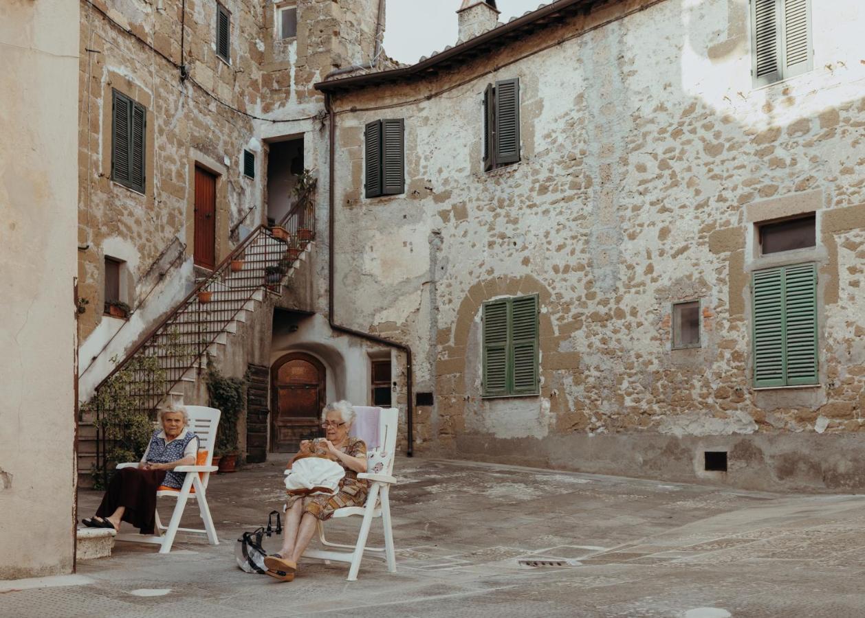 La Dolce Vita Cittadella Pitigliano Bagian luar foto